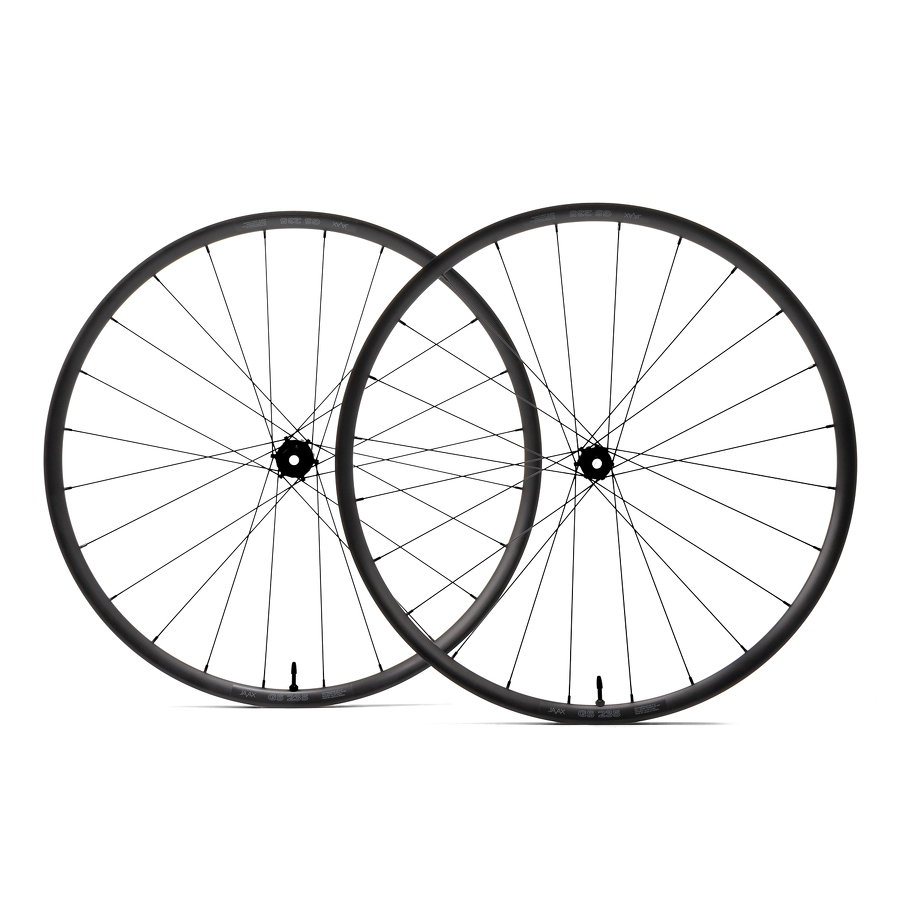 kola JAVAX GS235 24/24 děr, gravel pár